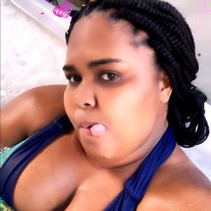 Meet your Posher, Clotilde